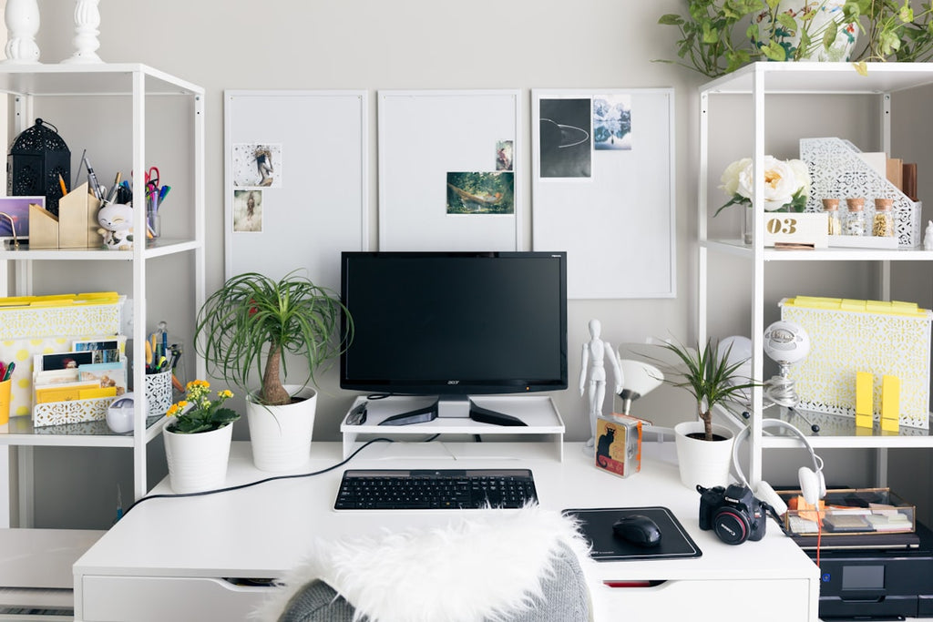 Soleil Minimalist LED Desk Clock — View 3 | LIGNIA